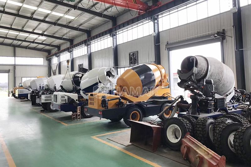 Self Loading Concrete Mixer