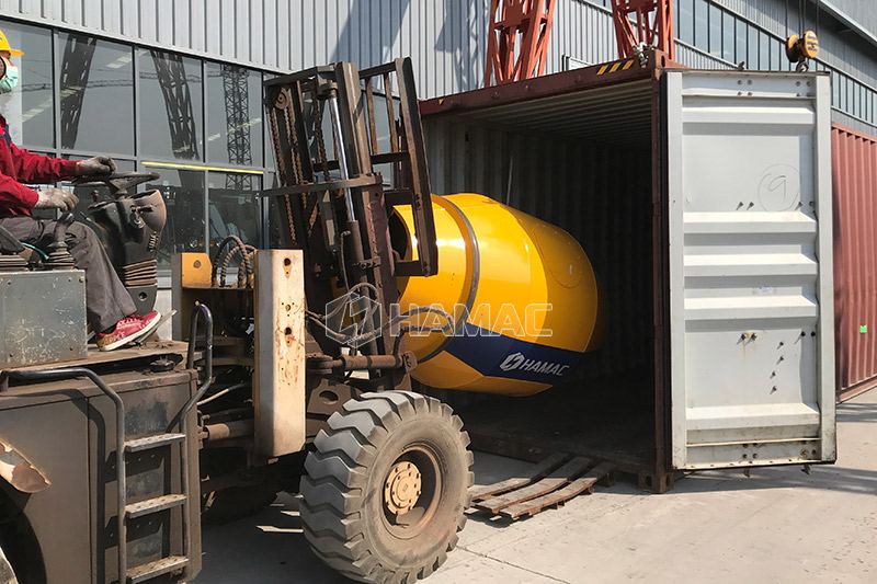  Self-loading concrete mixer 6